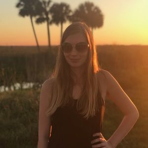 Meet your Posher, Anna